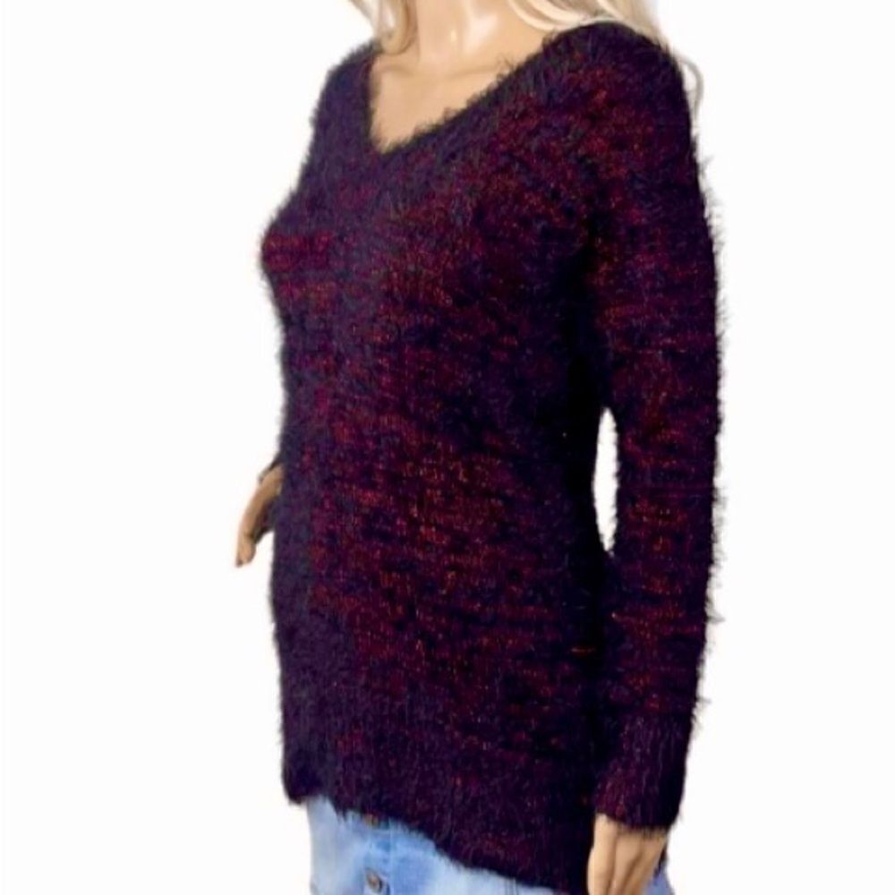 Rock and Republic Textured Metallic V Neck Sweater in Black/Burgundy Women’s M